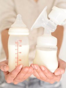 breast feeding ya pump kaunsa milk hai behtar